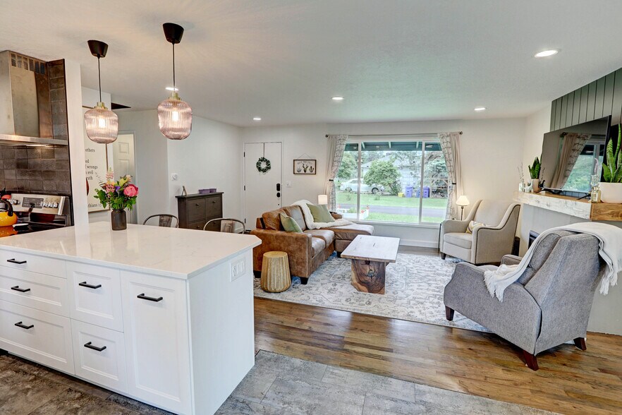 Building Photo - 2630 NE 111th Ave