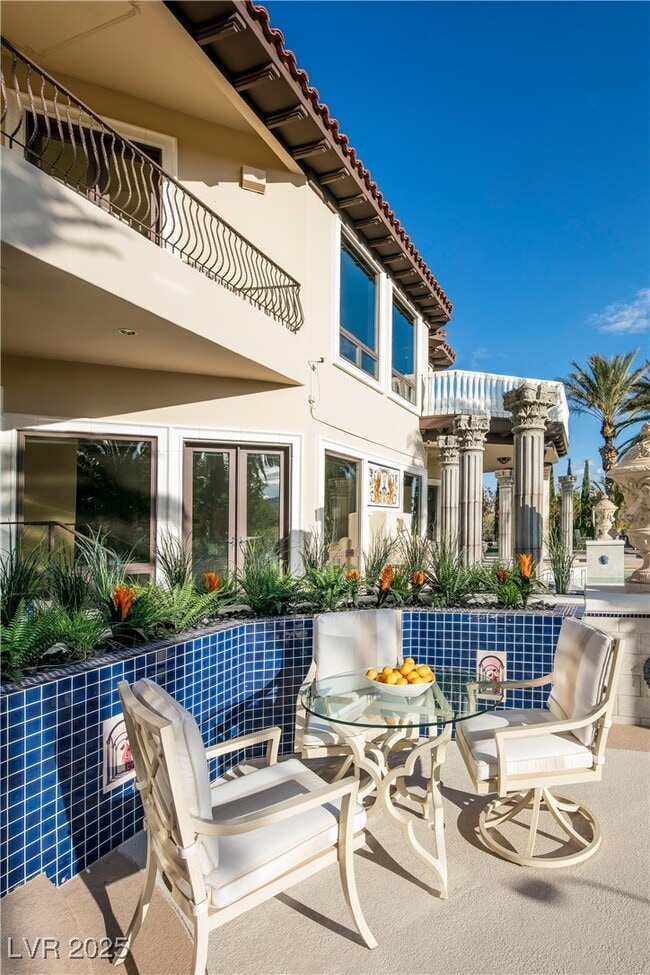 Building Photo - 8801 Palm Greens Ct