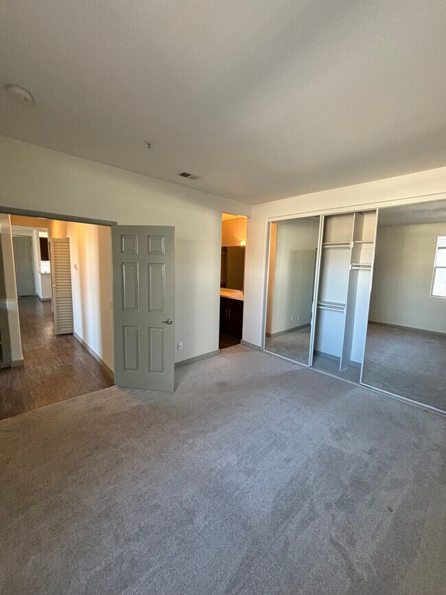 Building Photo - 11442 Via Rancho San Diego