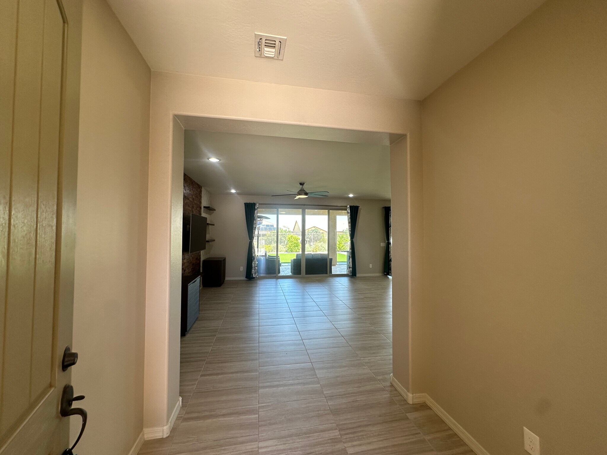 Building Photo - 2518 W Novak Way