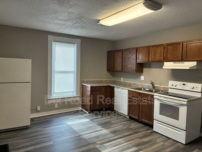 Building Photo - 37-39 E Helena