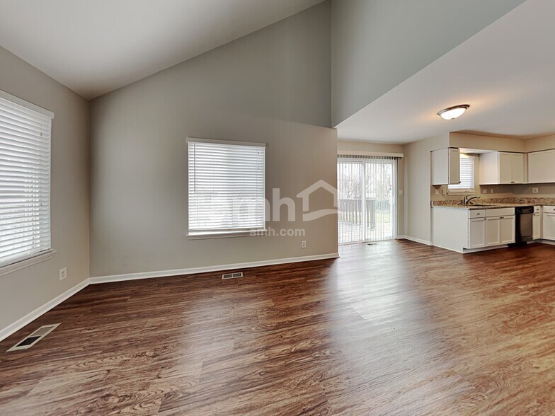 Building Photo - 21748 W Knollwood Dr