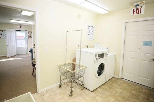 Building Photo - 1 br, 1 bath  - Worthington Senior Apartments