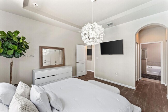 Building Photo - 25021 SW 118 Ct