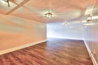 Building Photo - 8764 Croton Rd