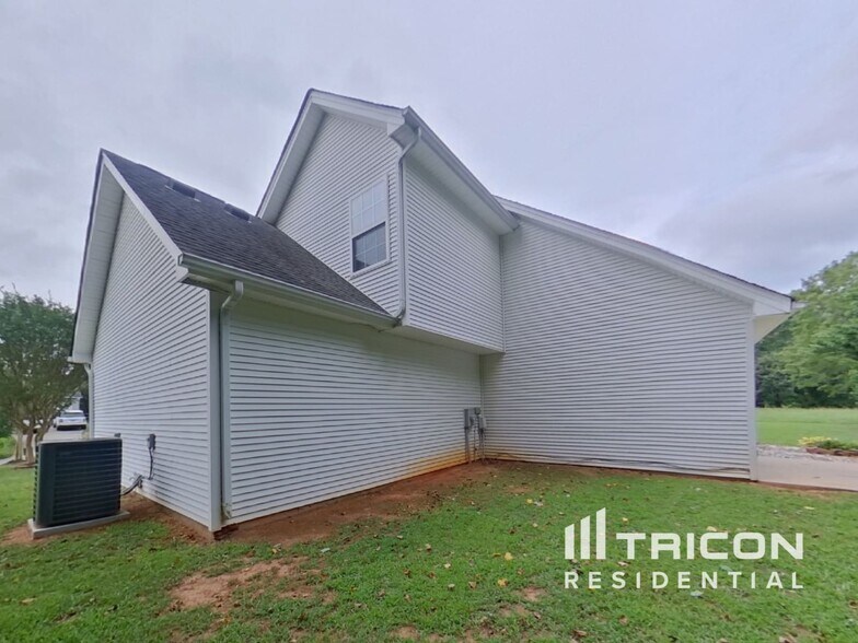 Building Photo - 126 Valley Glen Dr
