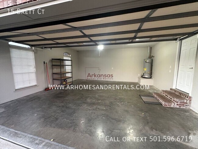 Building Photo - 15 Brett Ct