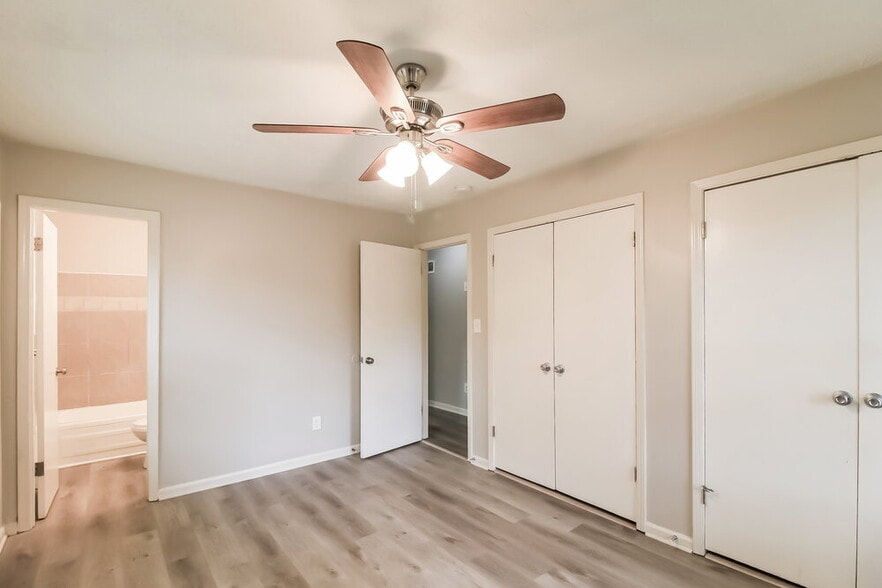 Building Photo - 6183 Fieldcrest Dr