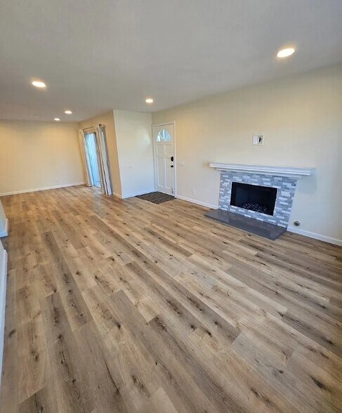 Building Photo - 22 Exeter