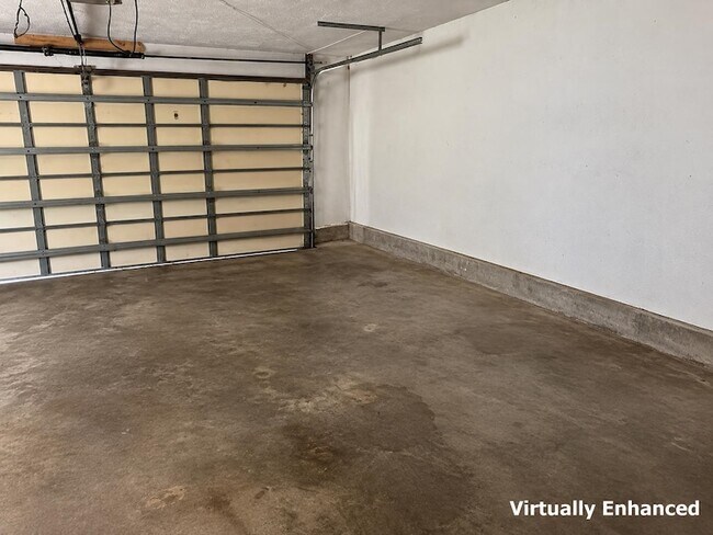 Building Photo - 394 Castleton Cir