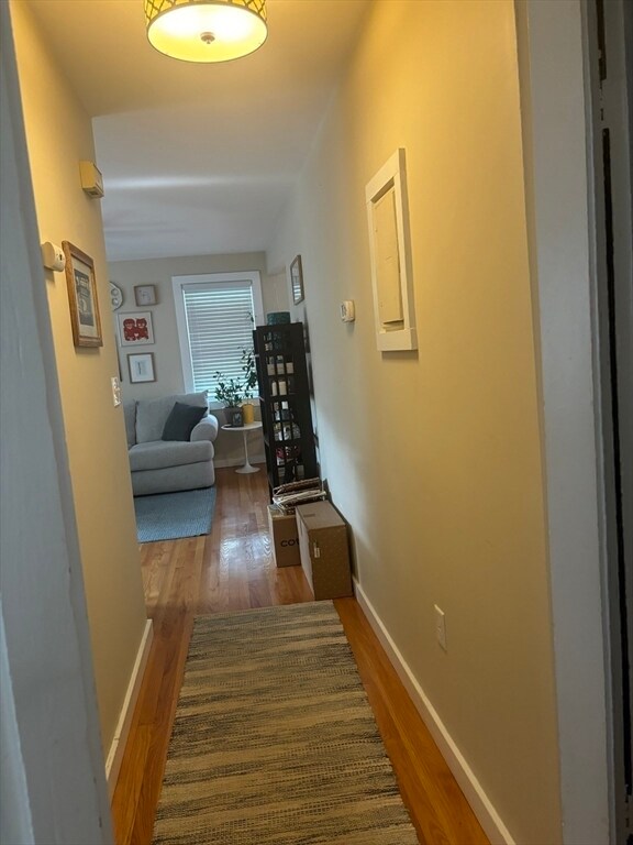 Building Photo - 3 1/2 Becket Ave