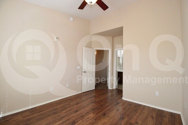 Building Photo - 240 W Juniper Ave