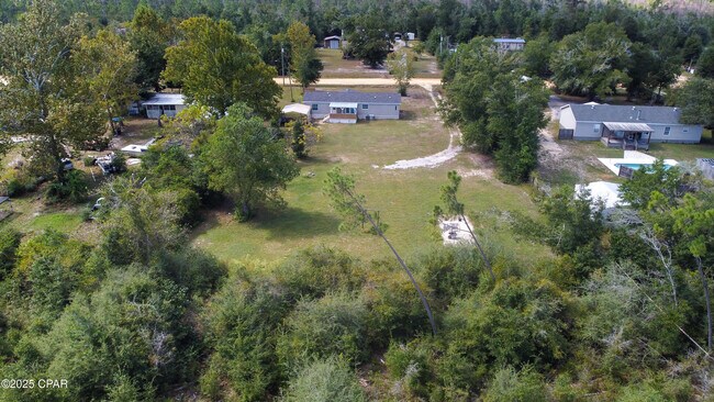 Building Photo - 12808 Clear Creek Rd