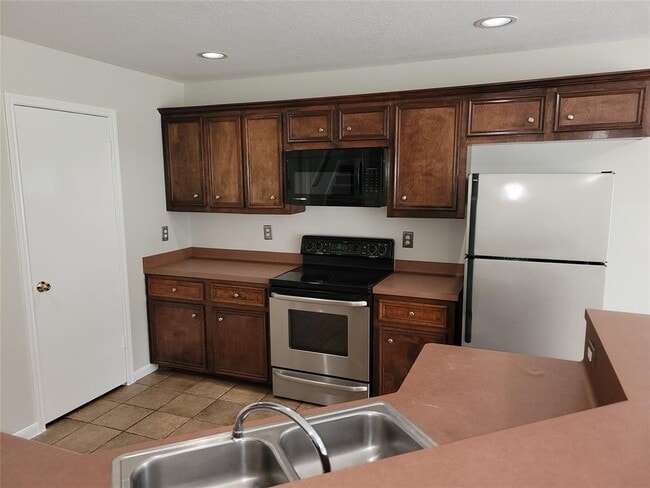 Building Photo - 11815 E Galwan Cir
