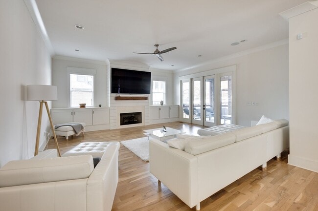 Building Photo - Dream home in the heart of Belle Meade, located on a private dead-end street!