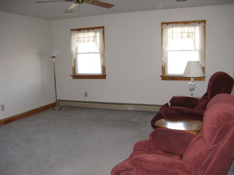 Living Room - 200 7th St