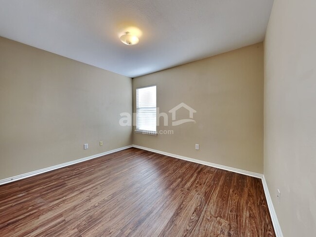 Building Photo - 11932 Brown Fox Dr