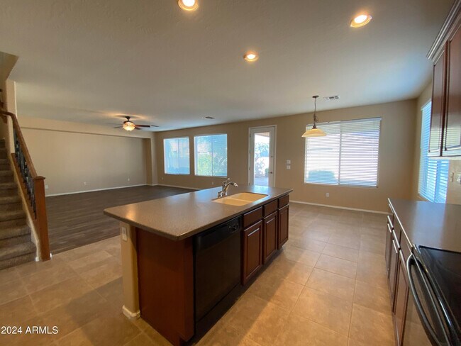 Building Photo - 3402 W Galvin St