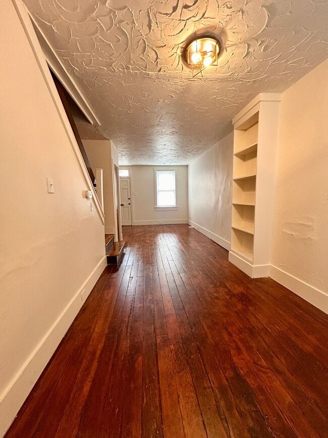 Building Photo - Beautifully Updated Home in Lancaster City!