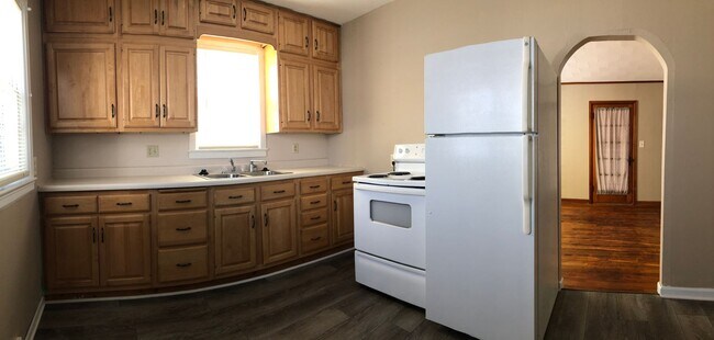 Building Photo - 2-Bed House in Reinbeck
