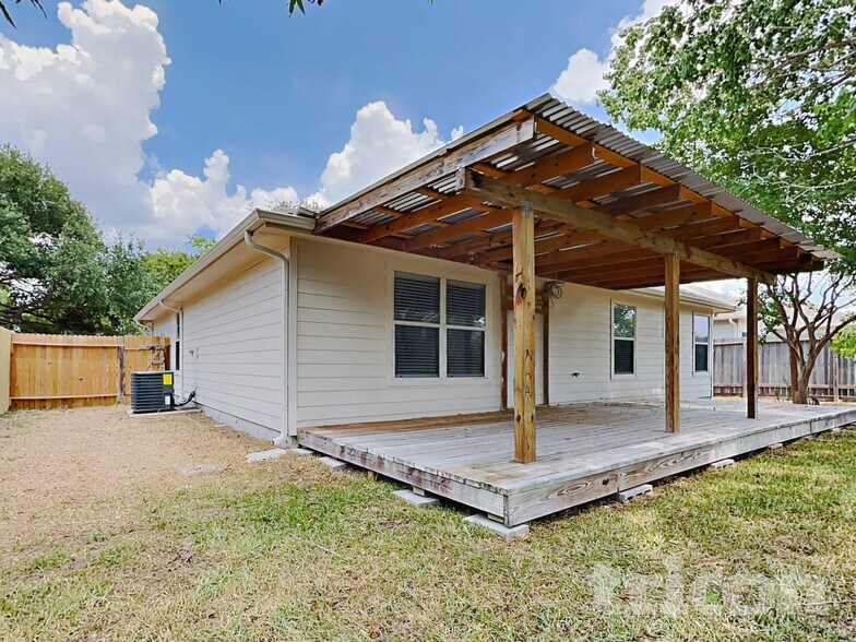 Building Photo - 24403 Wild Horses Ln