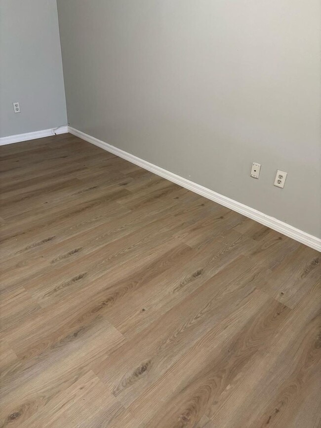 Building Photo - For Rent – Cozy 2 Bed / 1 Bath Home in Zephyrhills