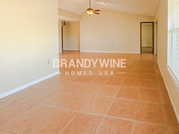 Building Photo - 4965 Reginald Rd