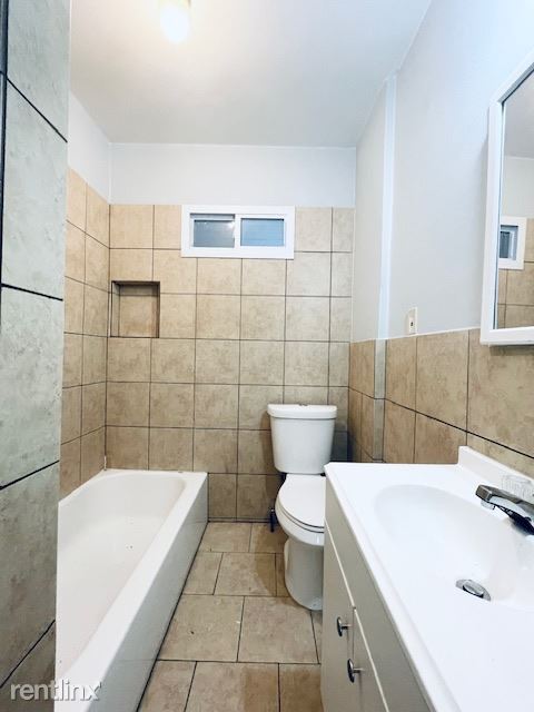 Building Photo - 2 br, 1 bath Duplex - 917 Gladstone St 917...