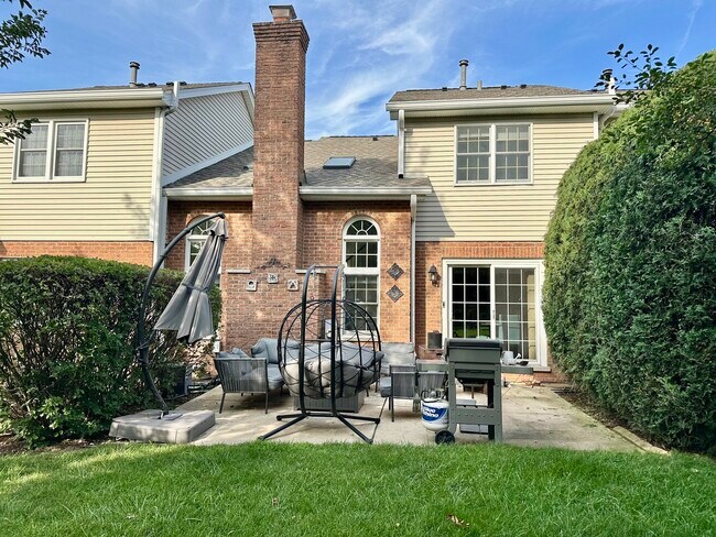 Building Photo - 8438 Chicory Ct