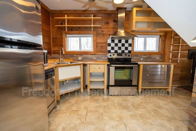 Building Photo - 11961 Mente Rd