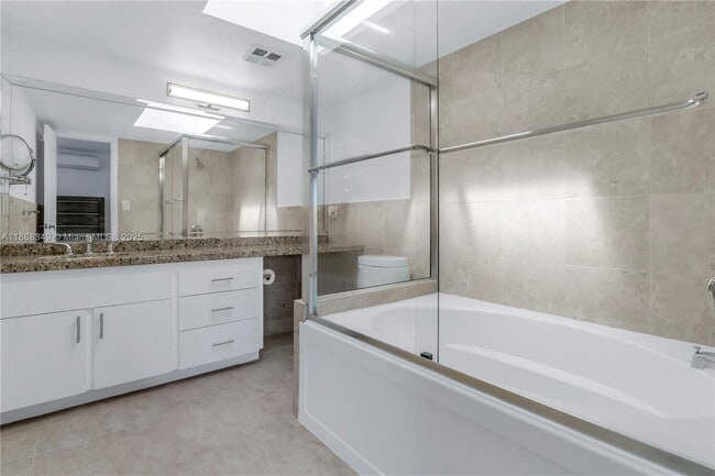 Building Photo - 3827 NE 166th St