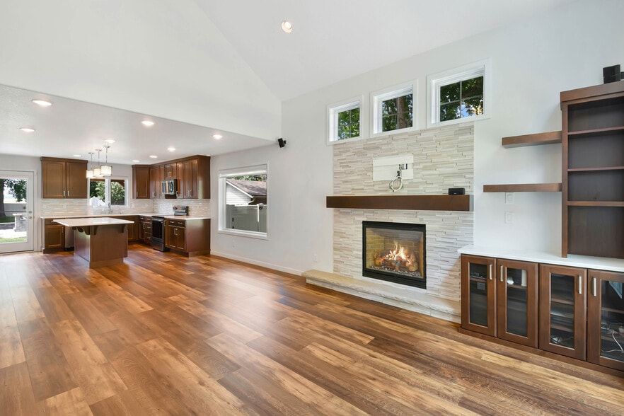 Open Floor Plan - 154 W Beaton Dr