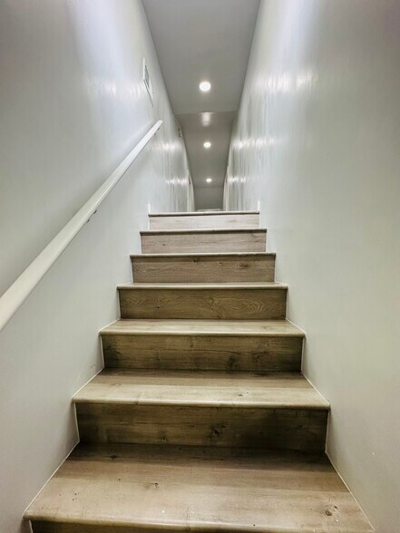 Building Photo - 2707 Cridge St