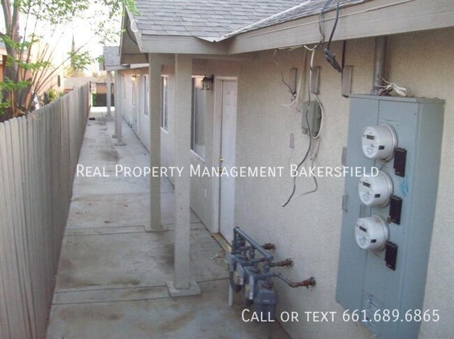 Building Photo - 1228 Pearl St
