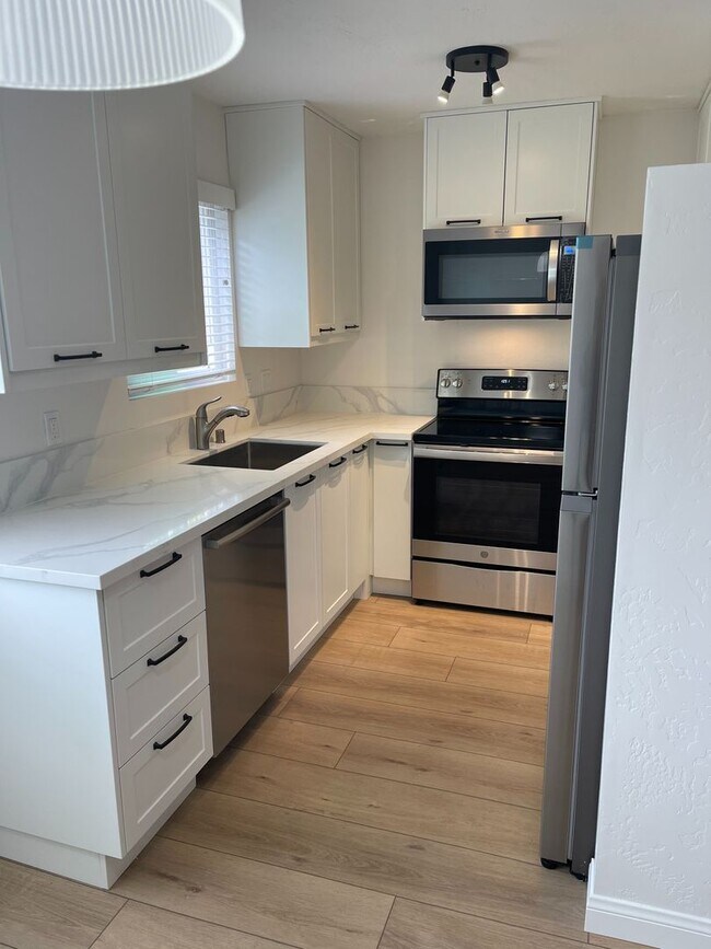 Building Photo - 2238 Manchester Ave