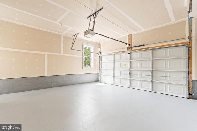 Building Photo - 42394 Pale Iris Terrace