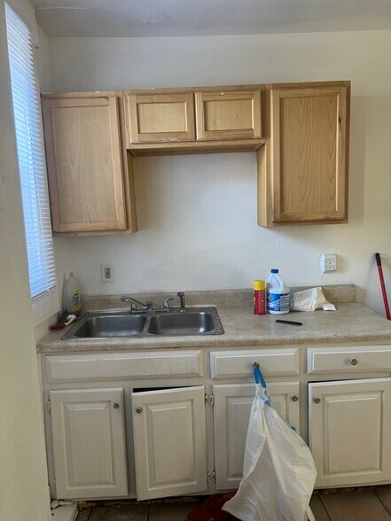 Building Photo - 916 Washington Ave