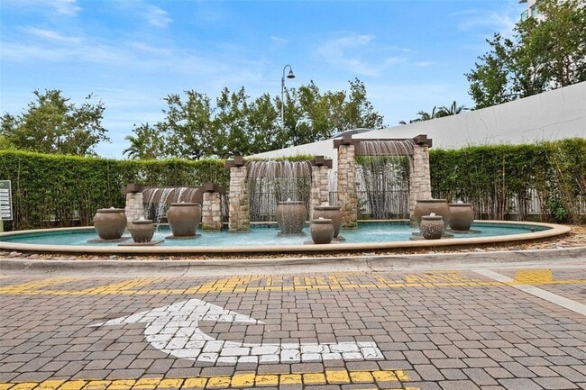 Building Photo - 2681 N Flamingo Rd