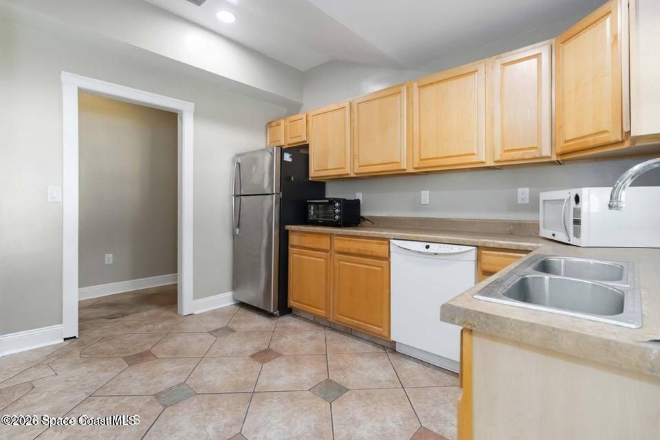 Building Photo - 1280 US-1