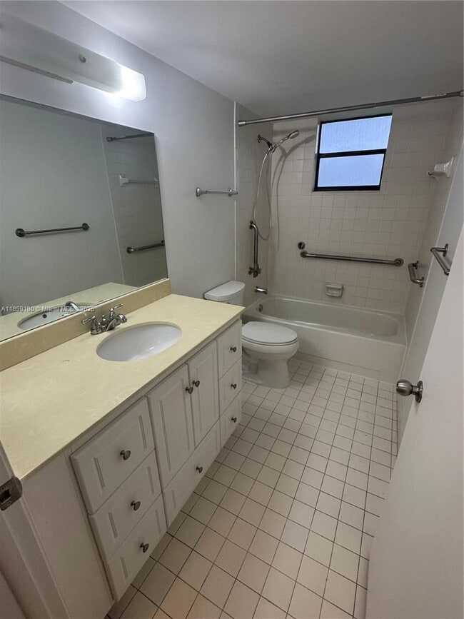 Building Photo - 7905 SW 86th St