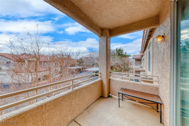 Building Photo - 75 N Valle Verde Dr