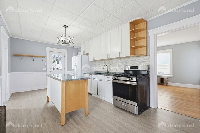 Building Photo - 121 Delmont Ave