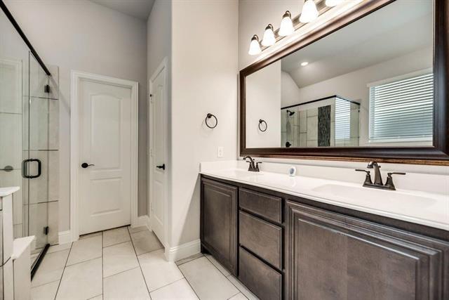 Building Photo - 1401 Thrasher Dr