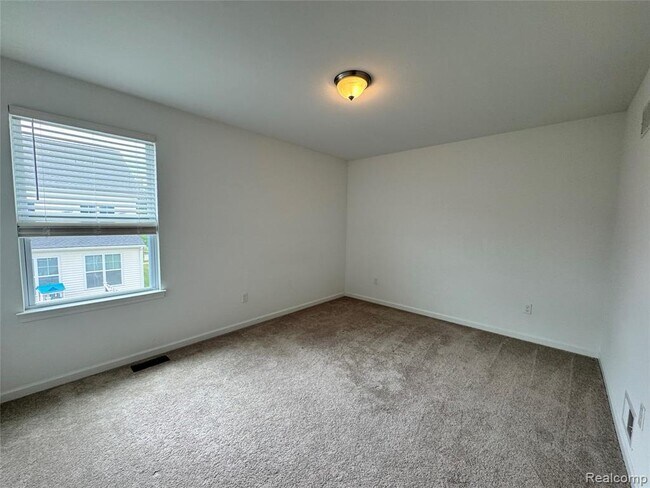 Building Photo - 278 Springview St