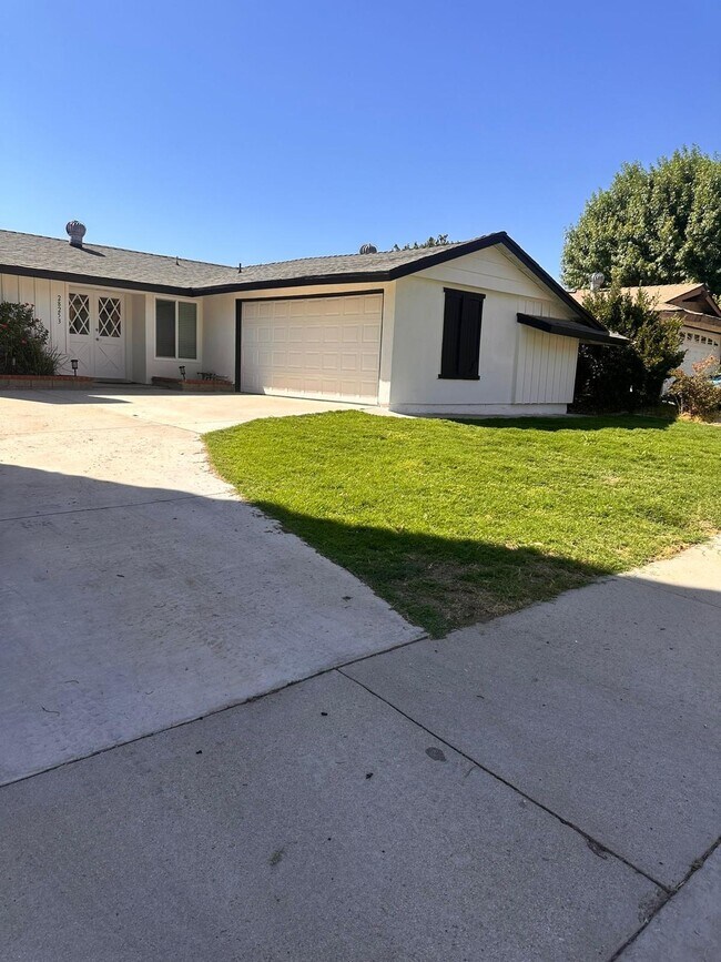 Primary Photo - 28253 Robin Ave