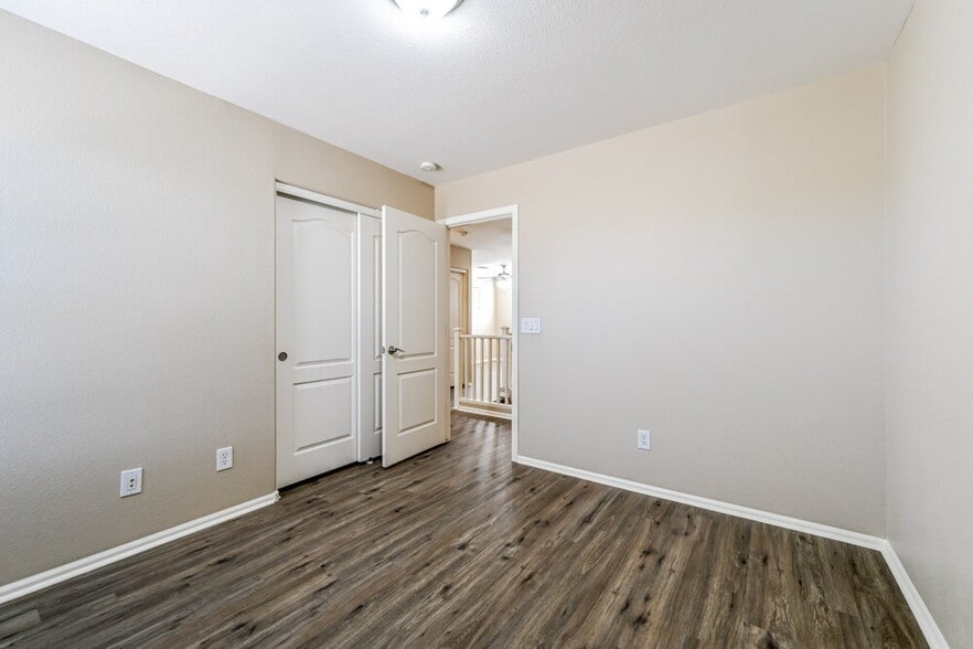 Building Photo - 28414 N 25th Ave