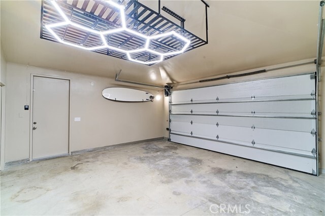 Building Photo - 1119 N Crestview Dr