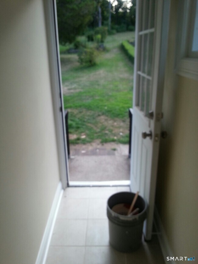 Building Photo - 356 Townsend Ave