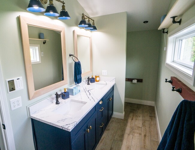 Building Photo - 1547 Norrona Ct SW