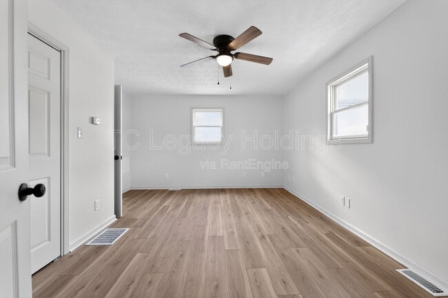 Building Photo - 127 Haymond Hwy